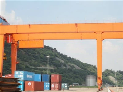 Portalni kran od 25 tona
